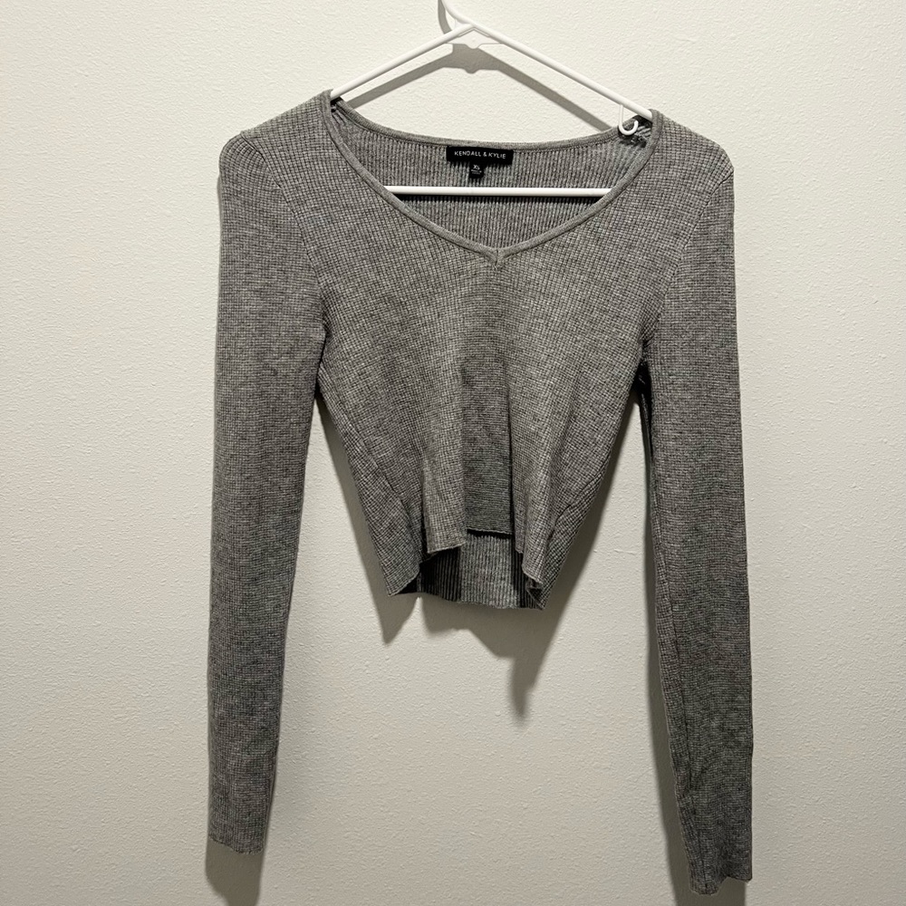 Kendall & Kylie Grey Cropped V-Neck Sweater
